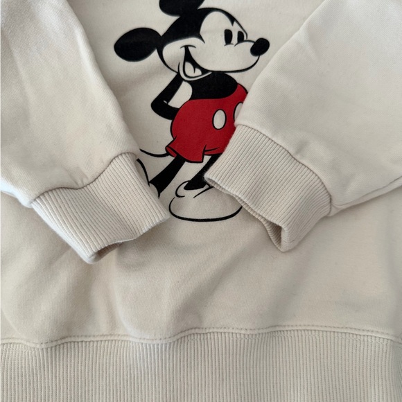 Uniqlo Kids Cream Mickey Mouse Sweatshirt - Picture 4 of 6